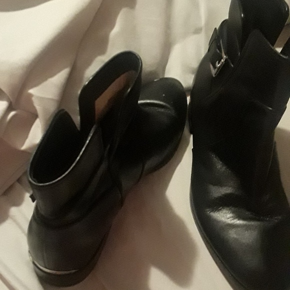 boots - Picture 3 of 3